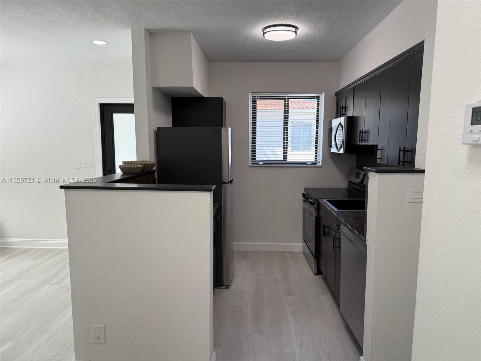 1ST ADDN BISCAYNE LAWN - Residential Lease