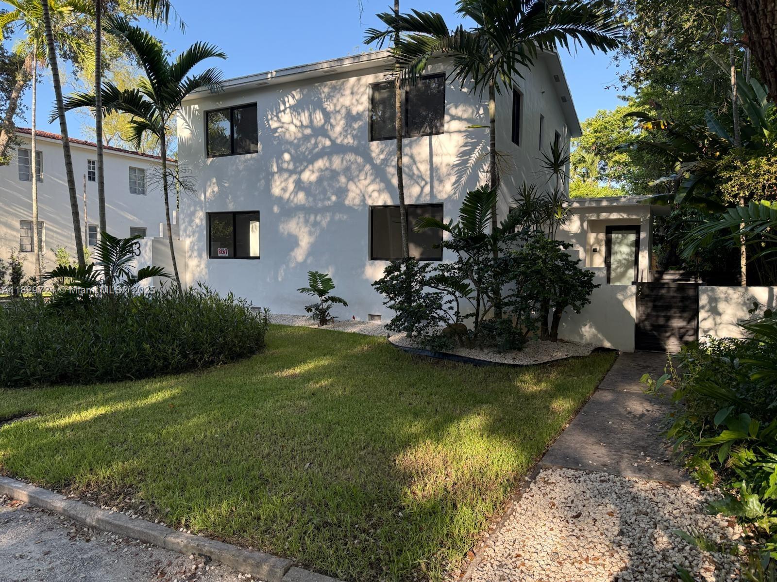 24 hours notice. Located in beautiful Biscayne Park! 3 Bedrooms & 1 Bathroom with washer and dryer in unit. Bisc.Pk Playground for children just a few blocks walk nearby. conveniently located to Whole Foods, Miami Shores, Miami Beach, & shopping Aventura Mall! 2 Adults Max. A 650+ credit score, with income that must prove 40 times the rental price.