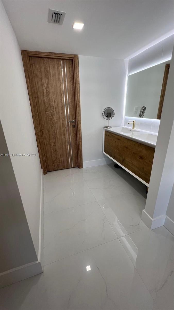 PLAYA DEL MAR CONDO - Residential