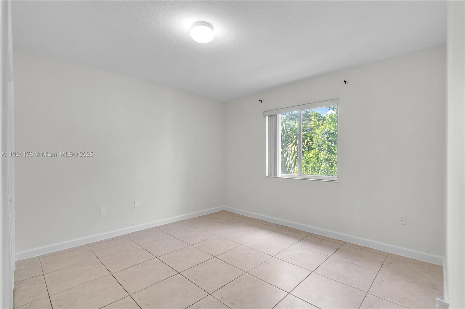 REALTY SECURITIES CORPPB - Residential Lease