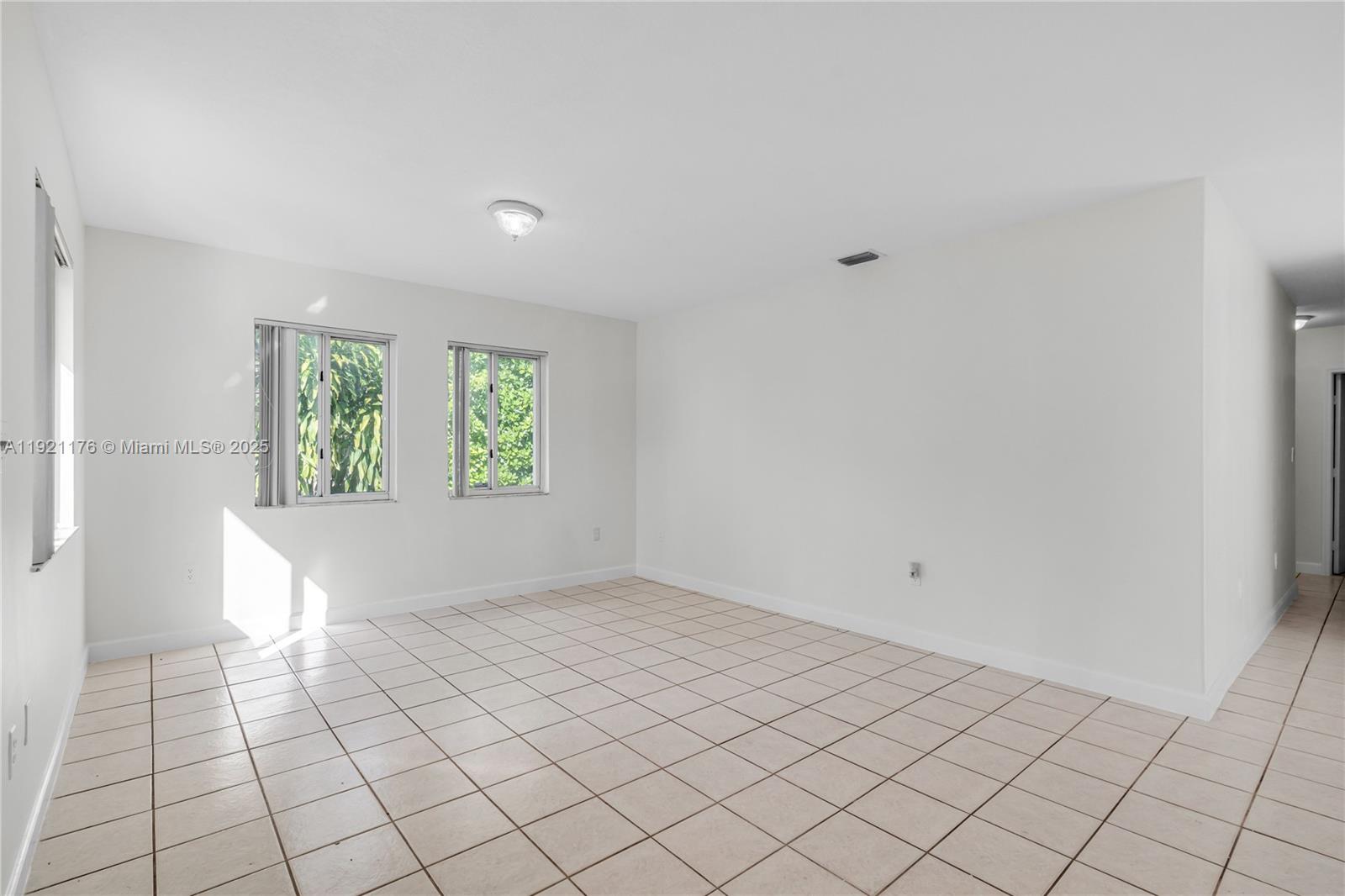 2815 SW 39th Ave 2817