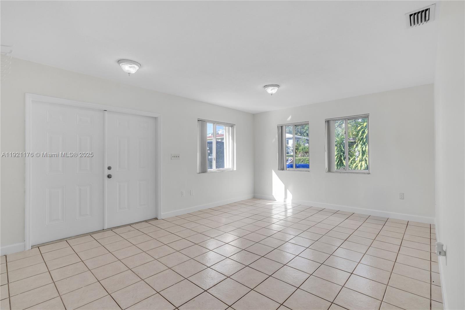 2815 SW 39th Ave 2817