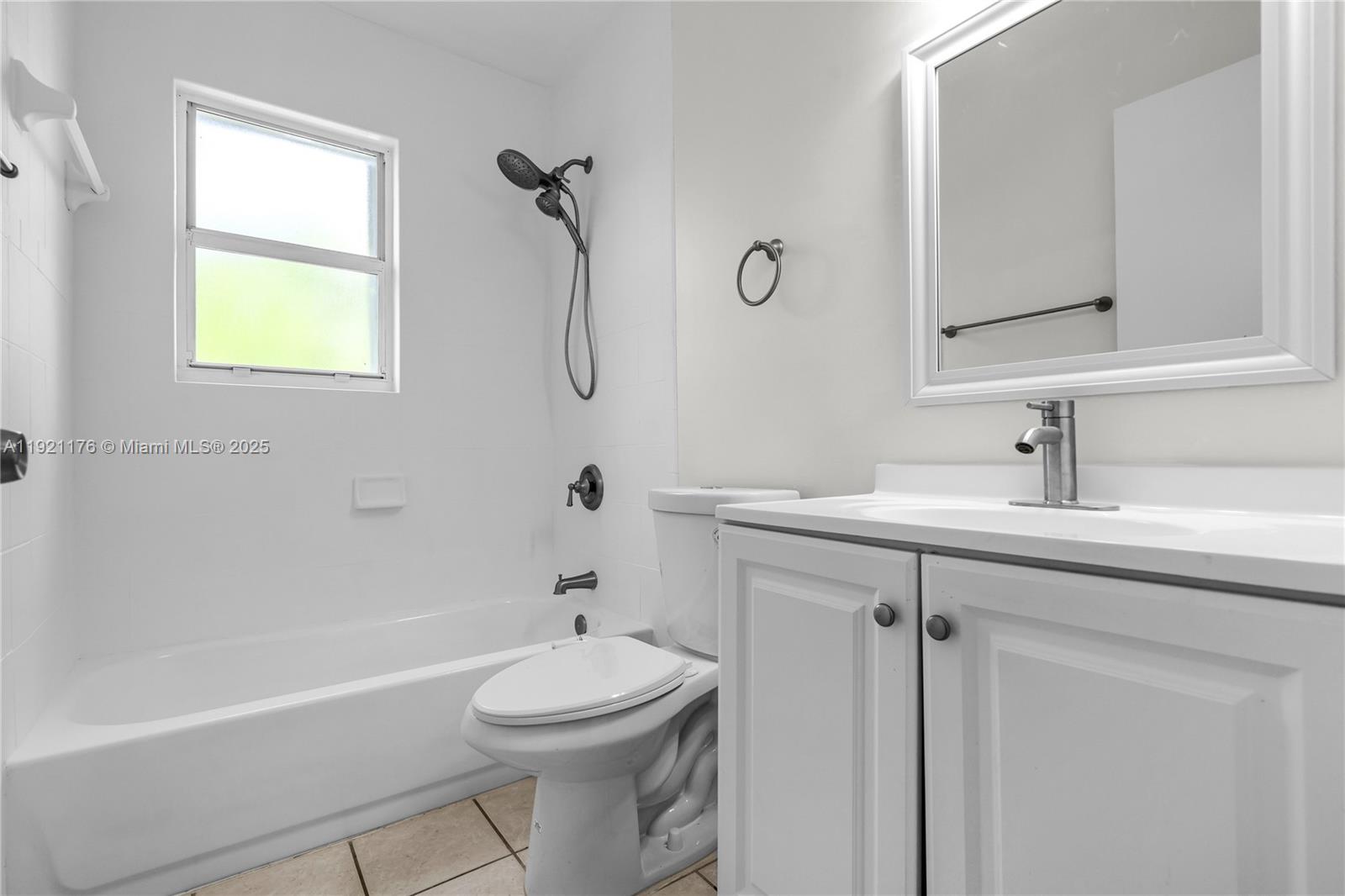 REALTY SECURITIES CORPPB - Residential Lease