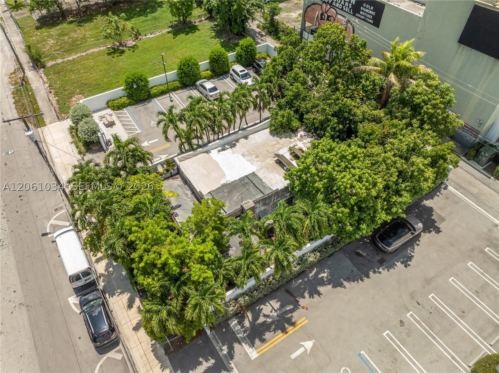 272 NW 37th St