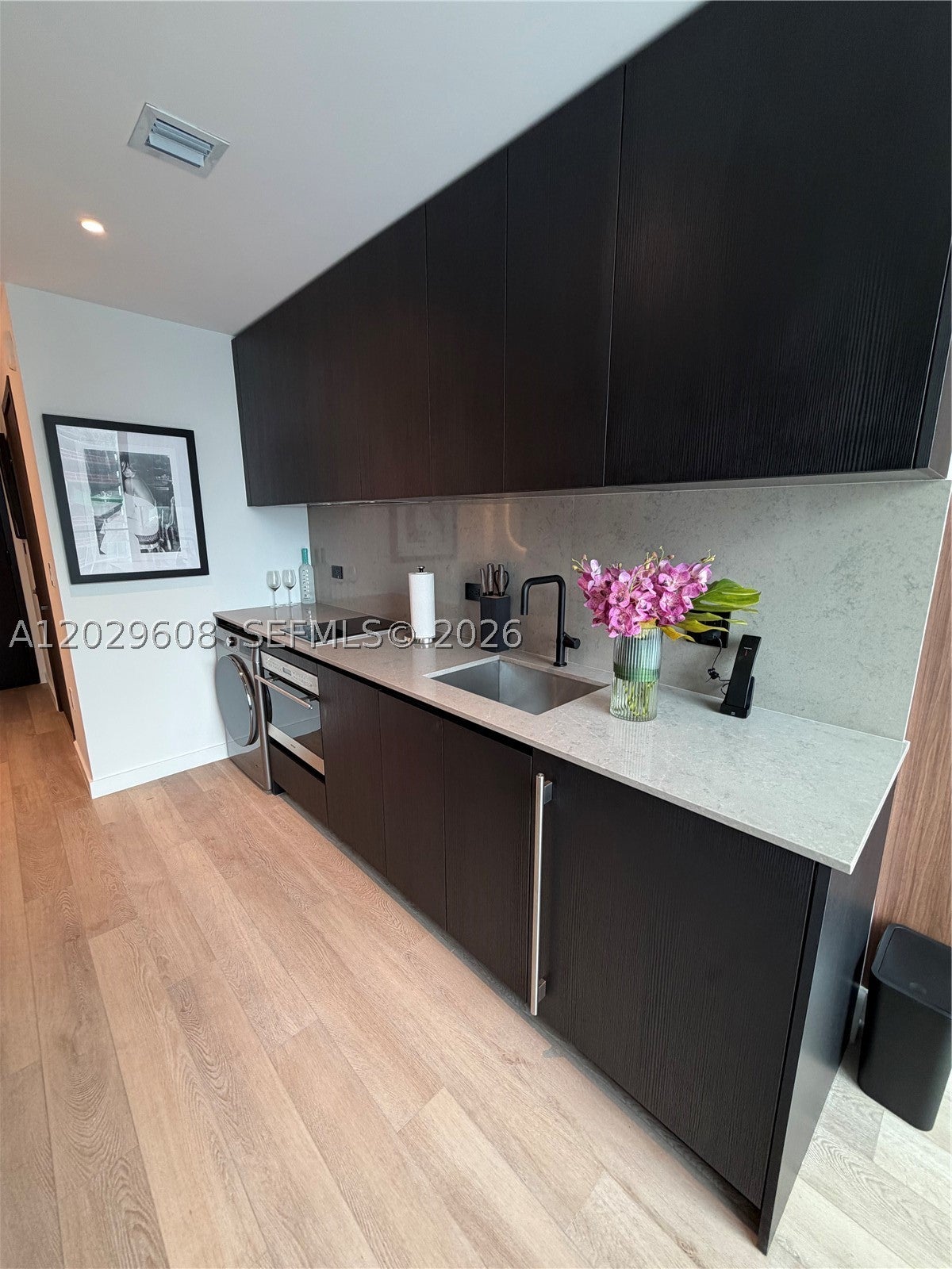 20 NE 11TH ST 3306B