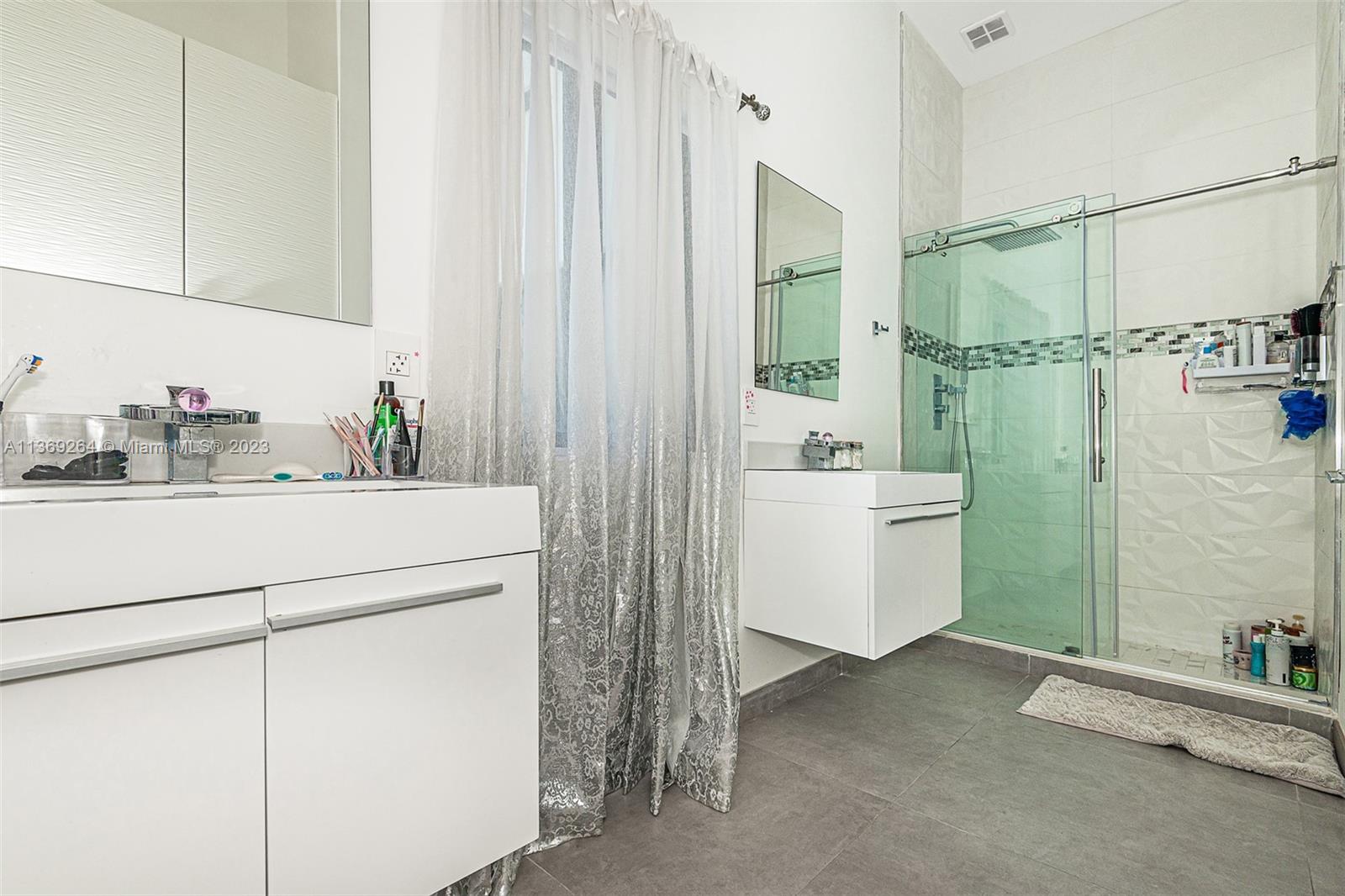 BAPTIST AREA - Residential