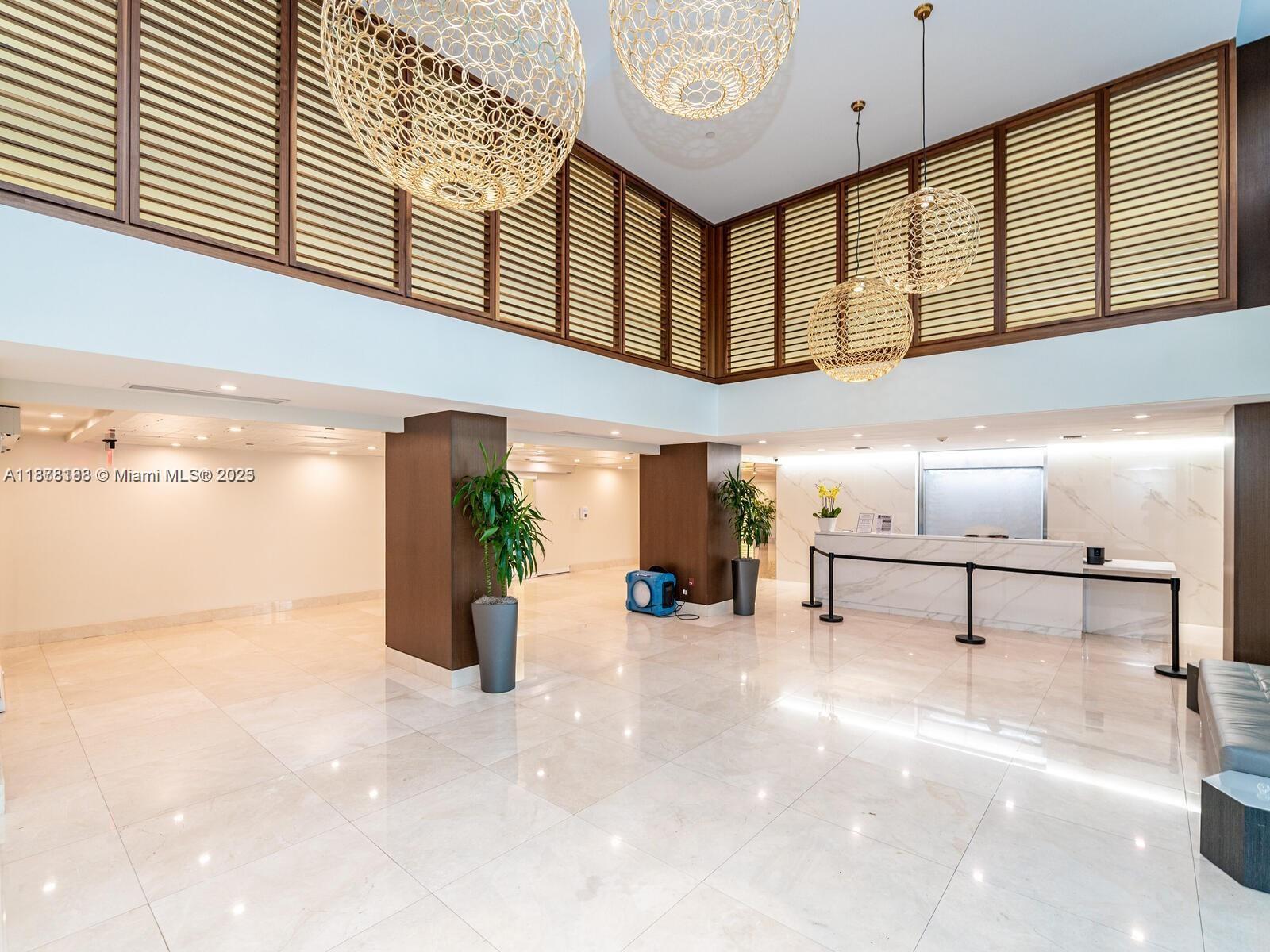 540 Brickell Key Dr 811