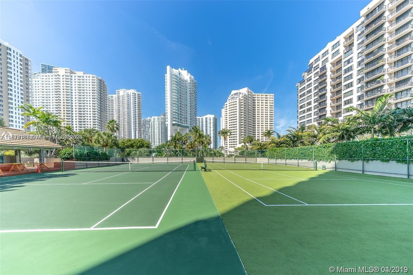 540 Brickell Key Dr 811