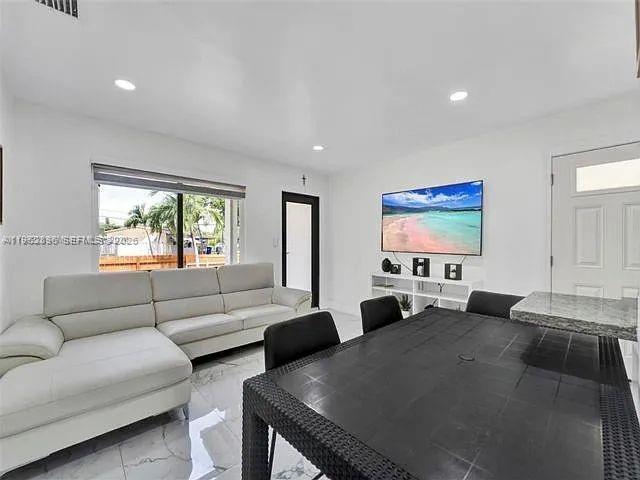 COLLIER MANOR FIRST ADD - Residential