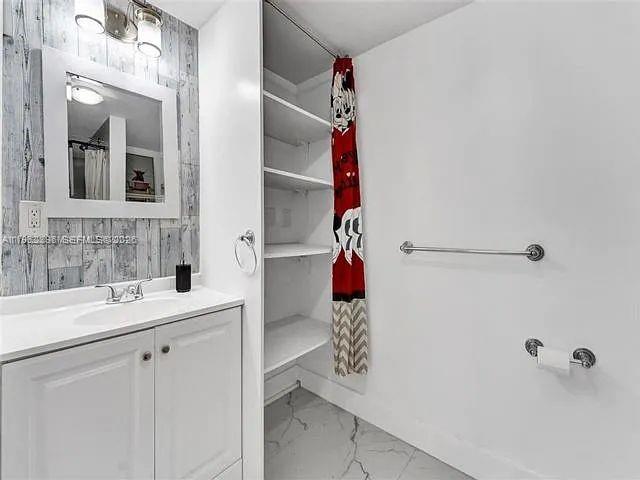 COLLIER MANOR FIRST ADD - Residential