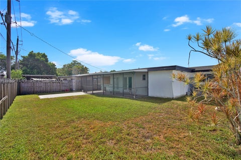 Tiny photo for 8720 NW 11th St, Pembroke Pines, FL 33024 (MLS # A12058149)