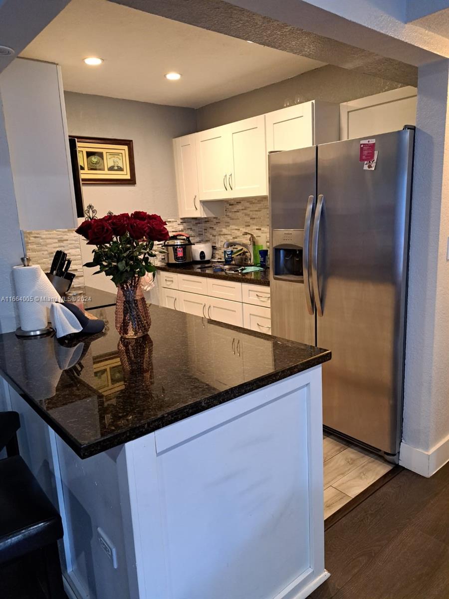 SUNSET PALMS WEST CONDO - Residential