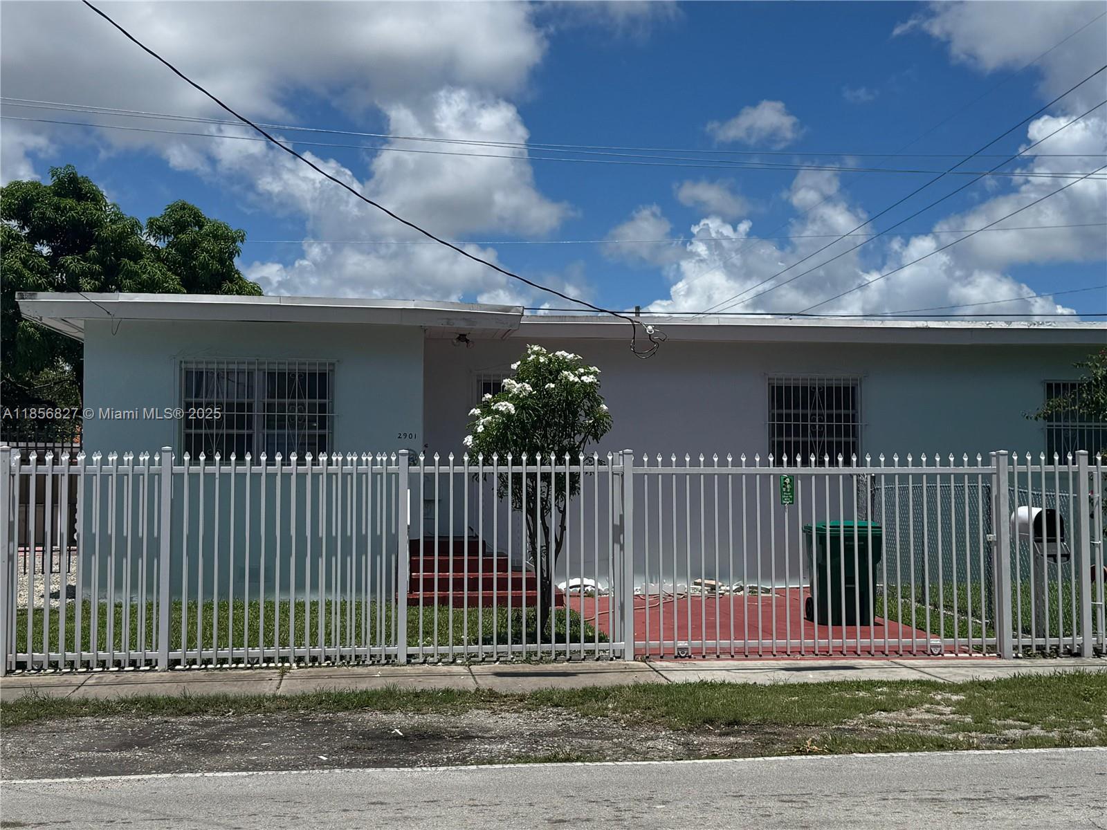Move in Ready! Charming 1-bedroom, 1-bathroom duplex featuring a separate living and dining area, fully remodeled with a complete kitchen. Ideally located between Little Havana and Coral Gables, close to shopping plazas, dining, and entertainment. Includes 2 parking spaces, with water and electricity covered in the rent.