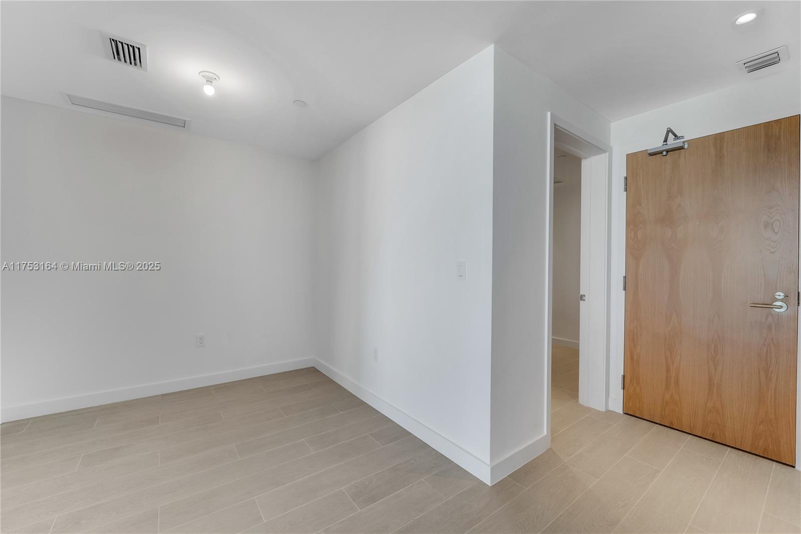 500 Alton 3304