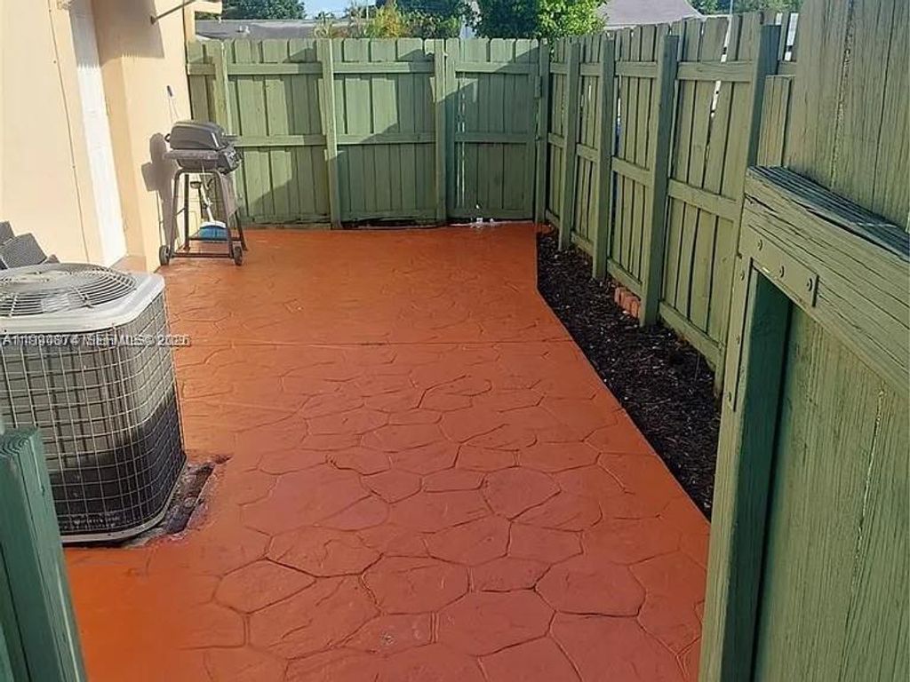 Photo of 6117 SW 31st St #B, Miramar, FL 33023 (MLS # A11990874)