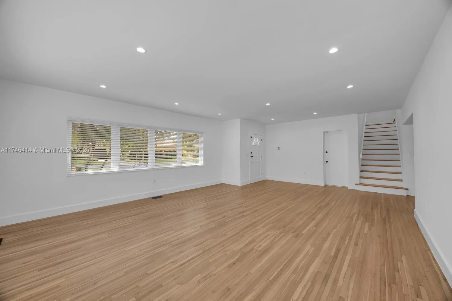 Coral Gables, Florida 33146, United States, 3 Bedrooms Bedrooms, ,2 BathroomsBathrooms,Residential,Active,1626