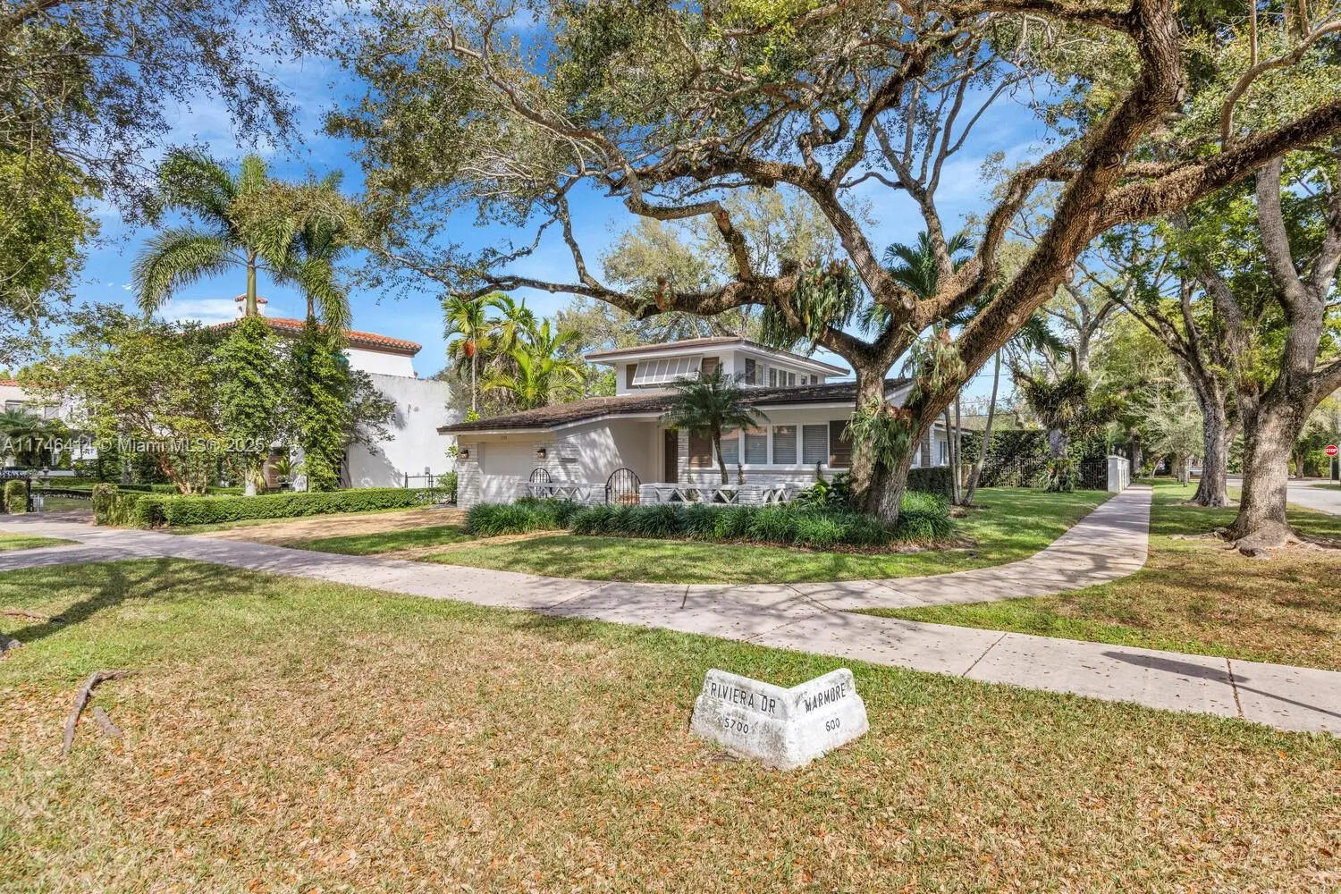 Coral Gables, Florida 33146, United States, 3 Bedrooms Bedrooms, ,2 BathroomsBathrooms,Residential,Active,1626