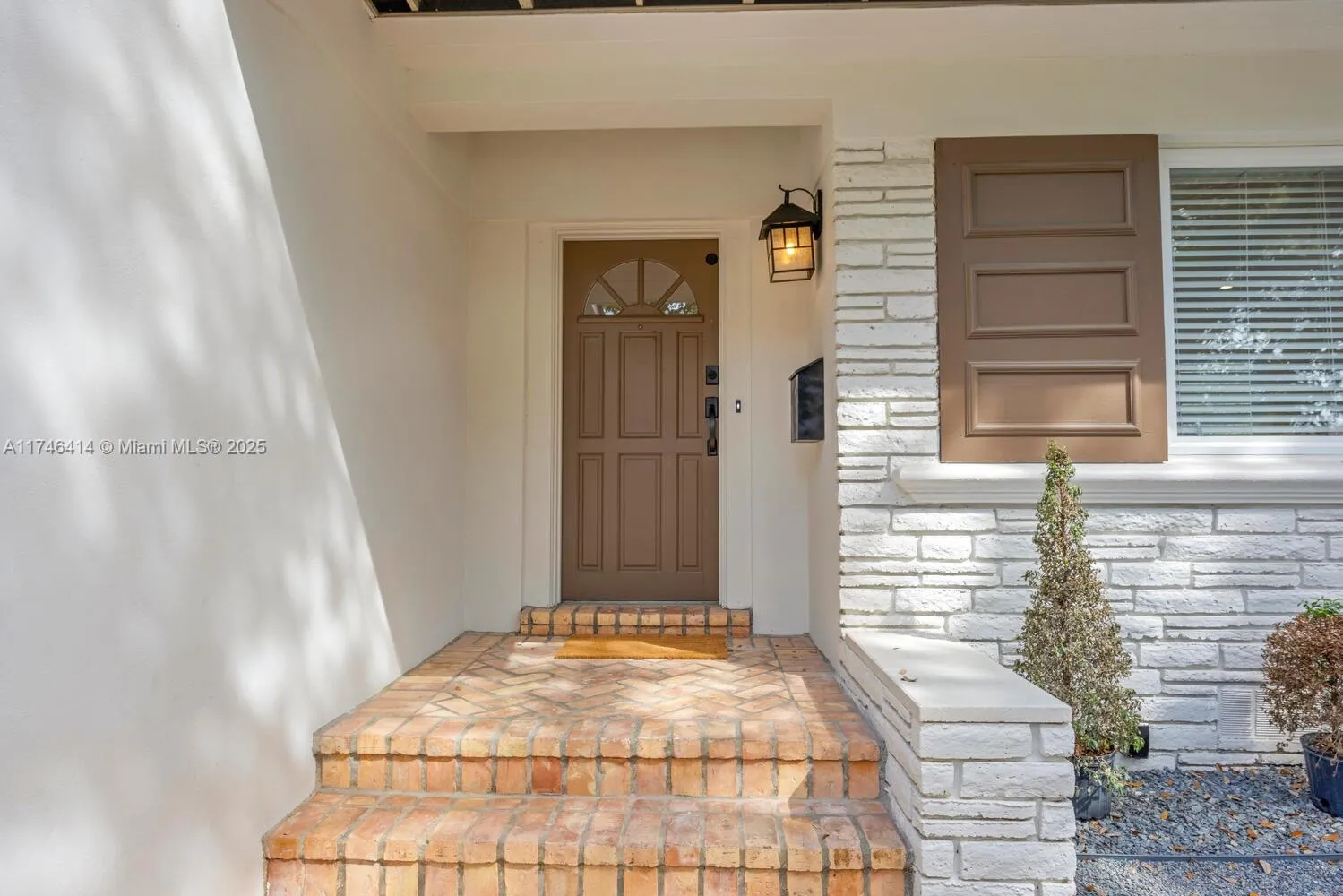 Coral Gables, Florida 33146, United States, 3 Bedrooms Bedrooms, ,2 BathroomsBathrooms,Residential,Active,1626