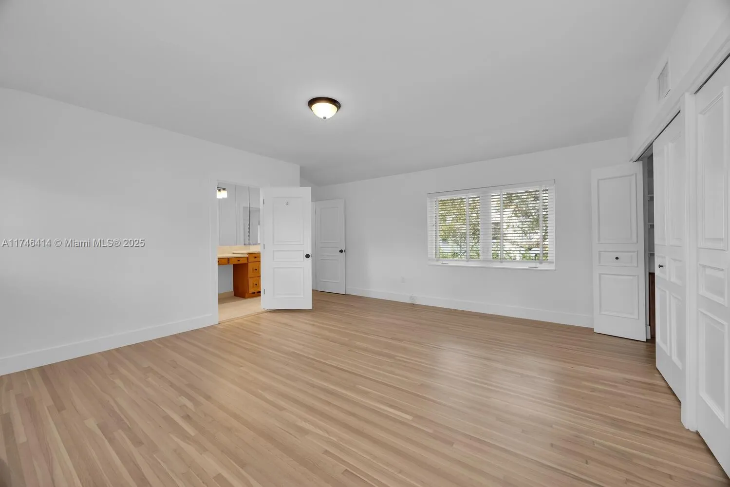 Coral Gables, Florida 33146, United States, 3 Bedrooms Bedrooms, ,2 BathroomsBathrooms,Residential,Active,1626