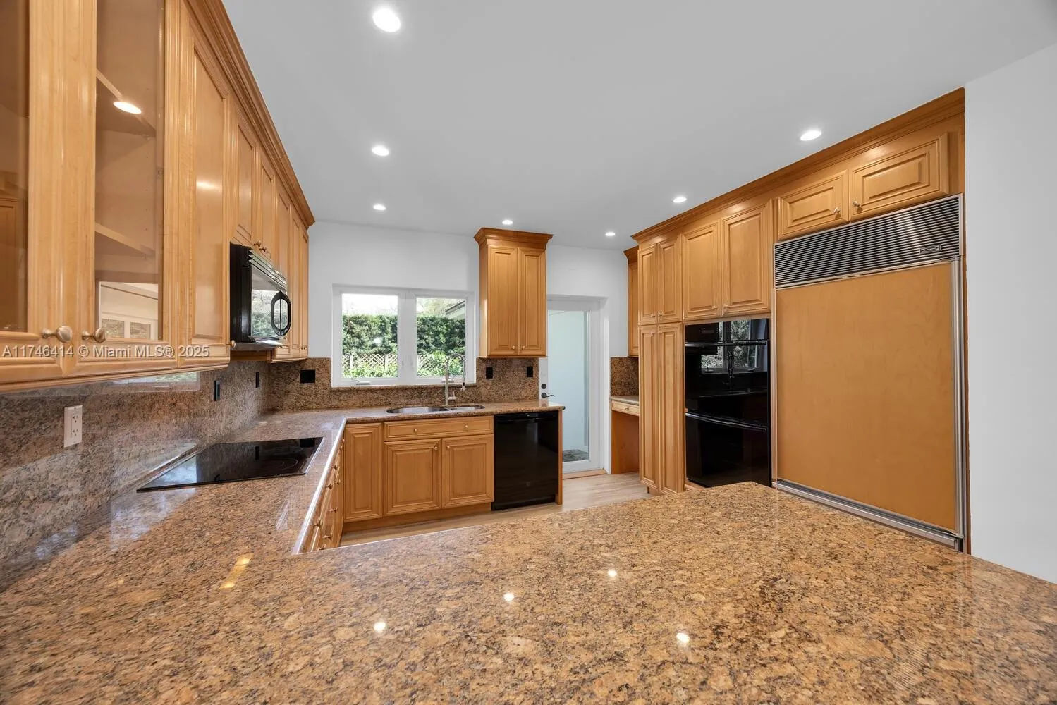 Coral Gables, Florida 33146, United States, 3 Bedrooms Bedrooms, ,2 BathroomsBathrooms,Residential,Active,1626