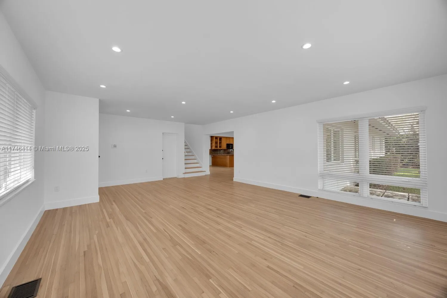 Coral Gables, Florida 33146, United States, 3 Bedrooms Bedrooms, ,2 BathroomsBathrooms,Residential,Active,1626