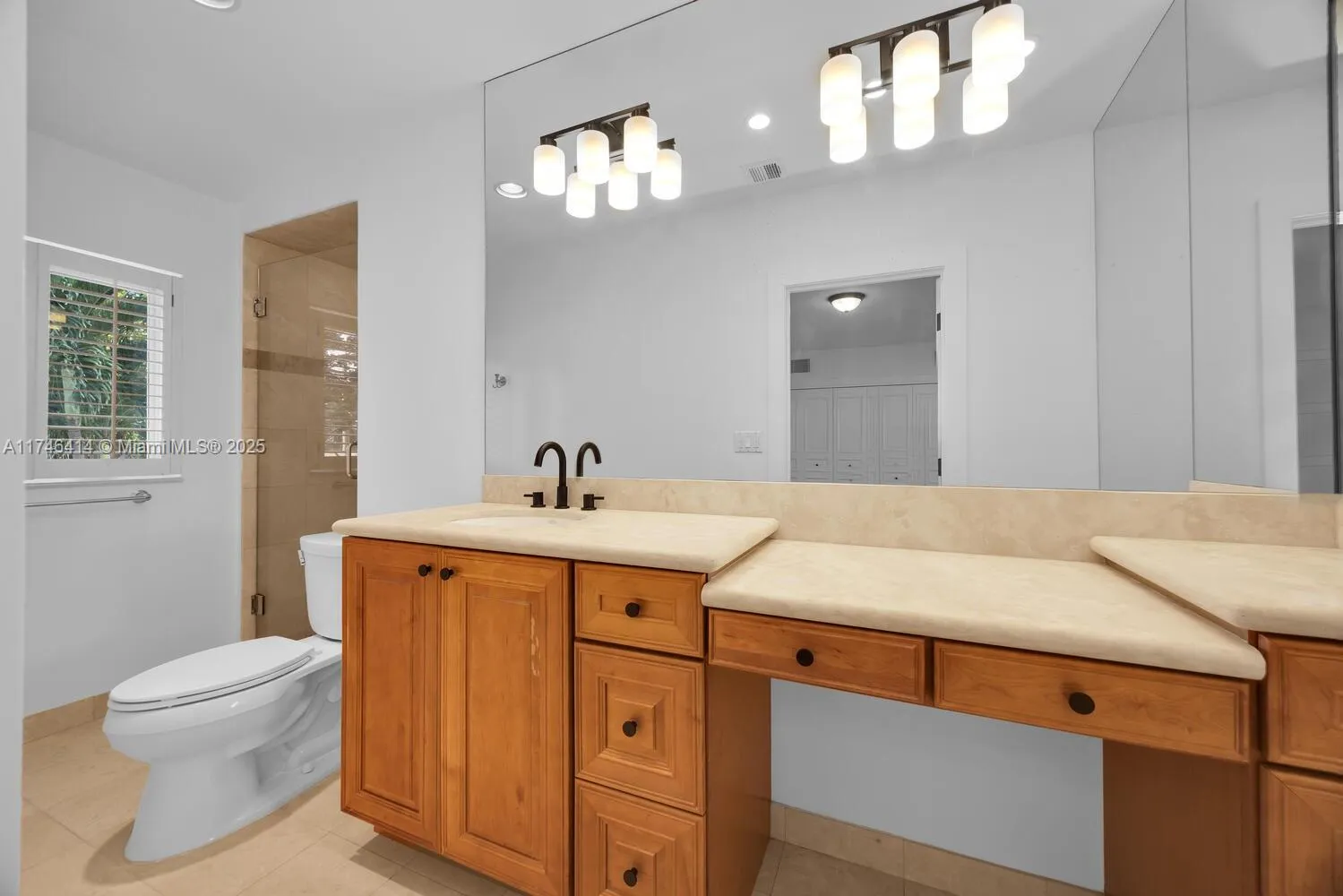 Coral Gables, Florida 33146, United States, 3 Bedrooms Bedrooms, ,2 BathroomsBathrooms,Residential,Active,1626