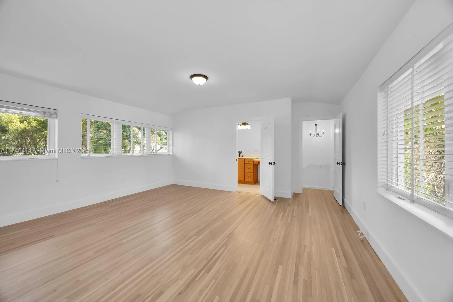 Coral Gables, Florida 33146, United States, 3 Bedrooms Bedrooms, ,2 BathroomsBathrooms,Residential,Active,1626