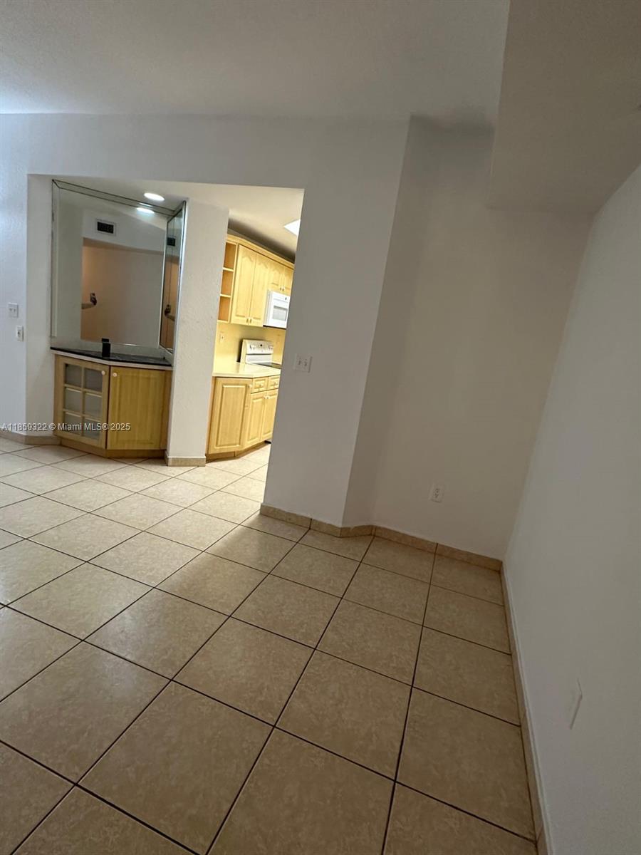 POINCIANA LAKES VILLAS CO - Residential