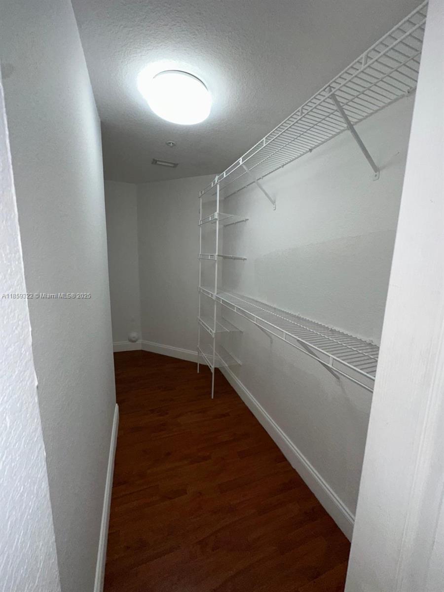 POINCIANA LAKES VILLAS CO - Residential