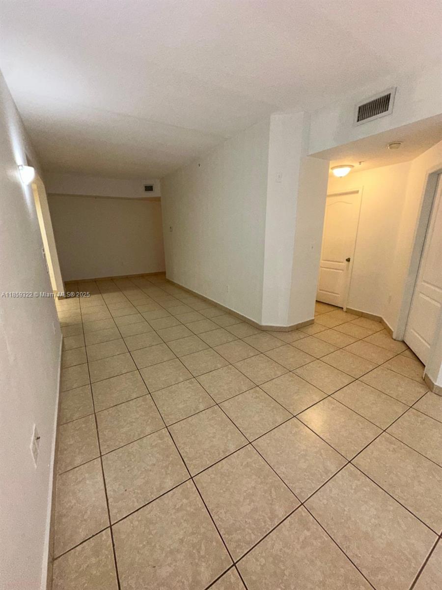 POINCIANA LAKES VILLAS CO - Residential