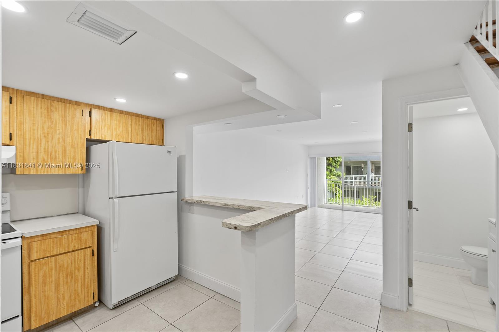 9373 Fontainebleau Blvd K206