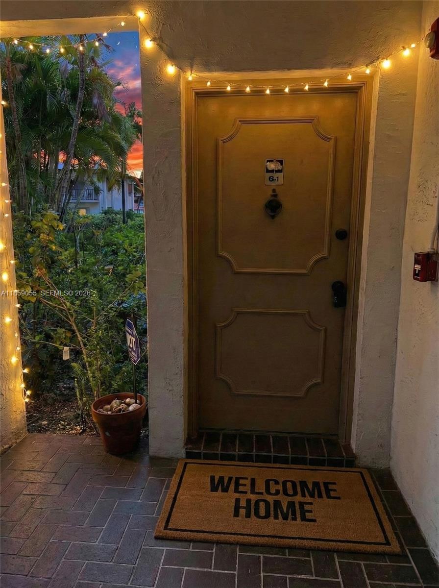 KINGSTON SQUARE CONDO - Residential