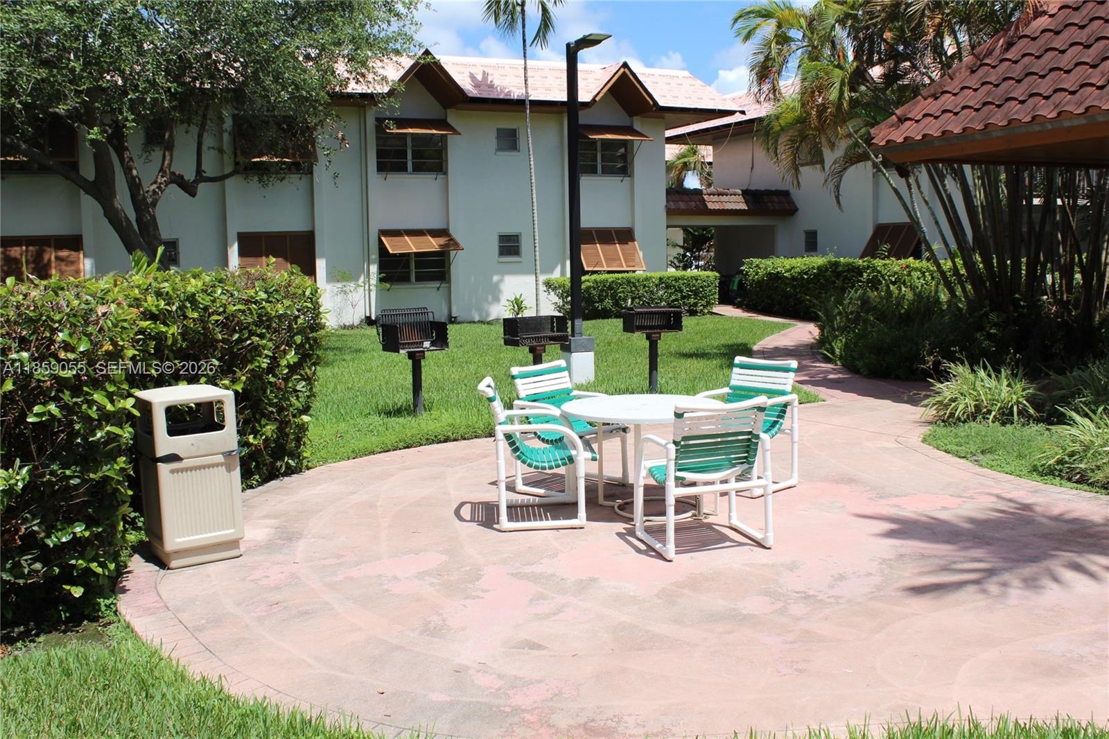 KINGSTON SQUARE CONDO - Residential