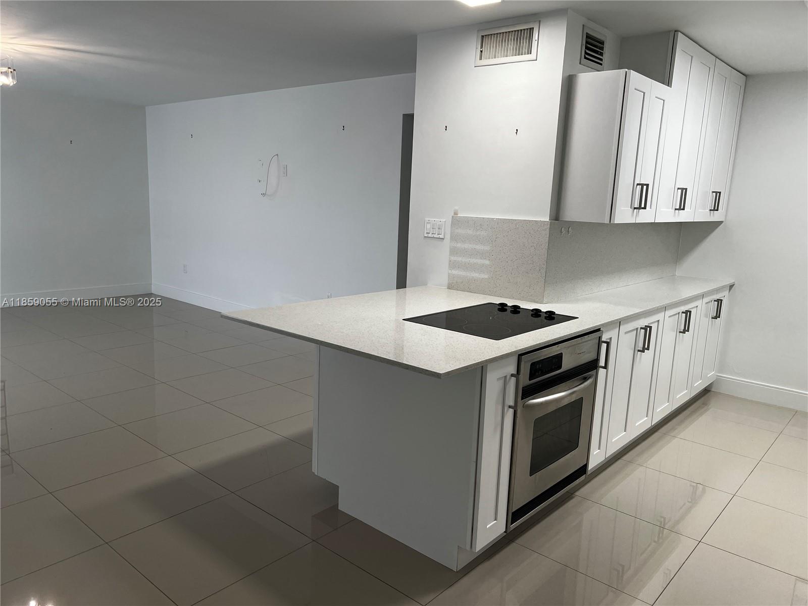 KINGSTON SQUARE CONDO - Residential