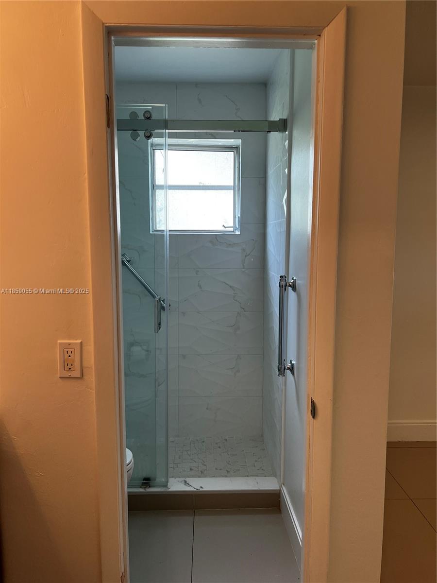 KINGSTON SQUARE CONDO - Residential