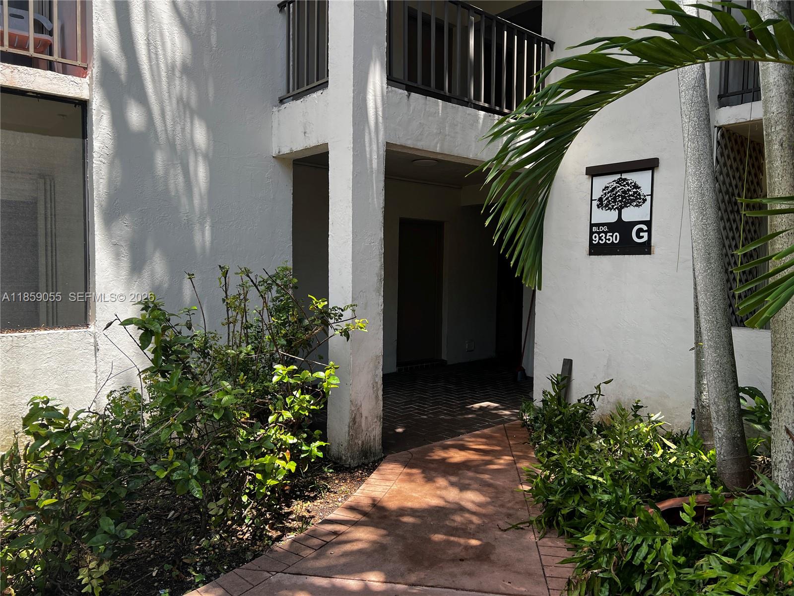 KINGSTON SQUARE CONDO - Residential