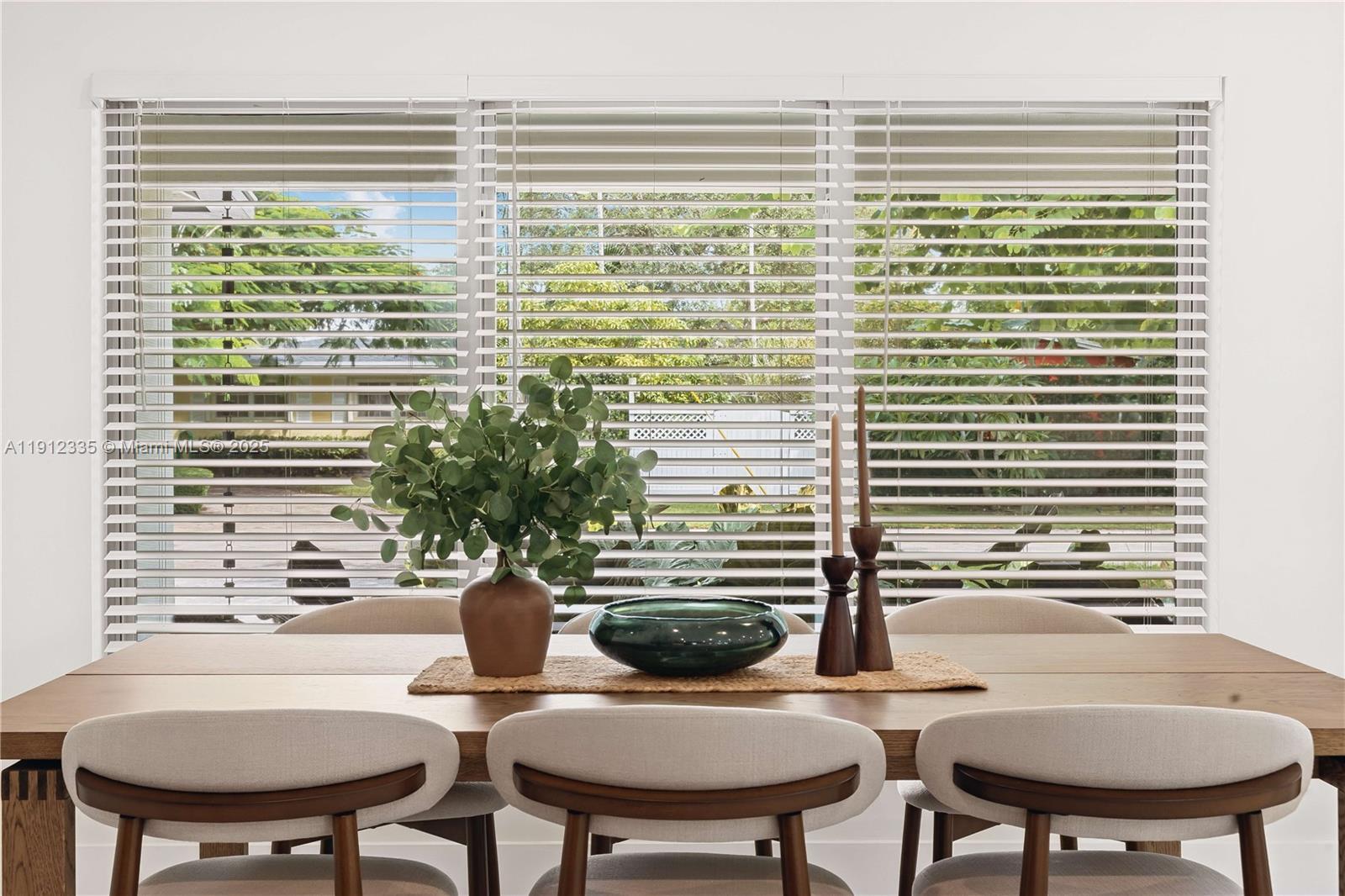 TWIN LAKE MANOR SUB - Residential