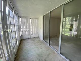 CYPRESS CHASE CONDO NO 5 - Residential