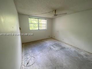 CYPRESS CHASE CONDO NO 5 - Residential