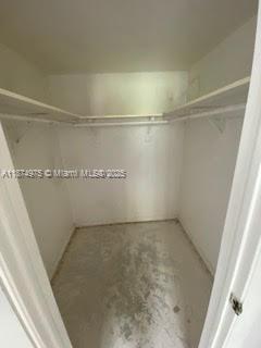 CYPRESS CHASE CONDO NO 5 - Residential