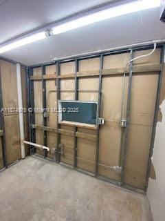 CYPRESS CHASE CONDO NO 5 - Residential