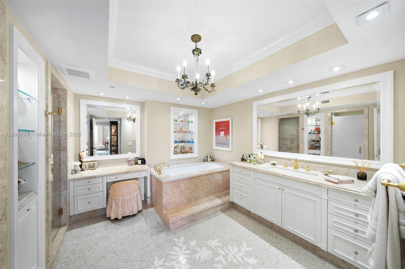 BELLAMARE @ WILLIAMS ISLA - Residential