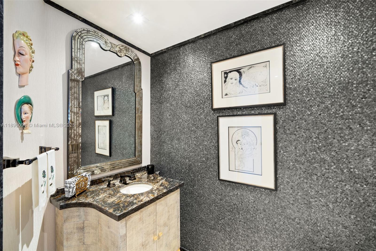 BELLAMARE @ WILLIAMS ISLA - Residential