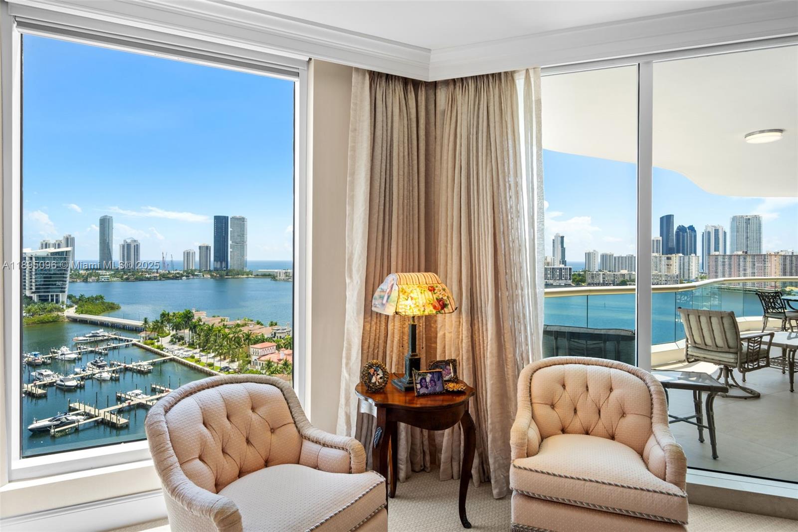 BELLAMARE @ WILLIAMS ISLA - Residential