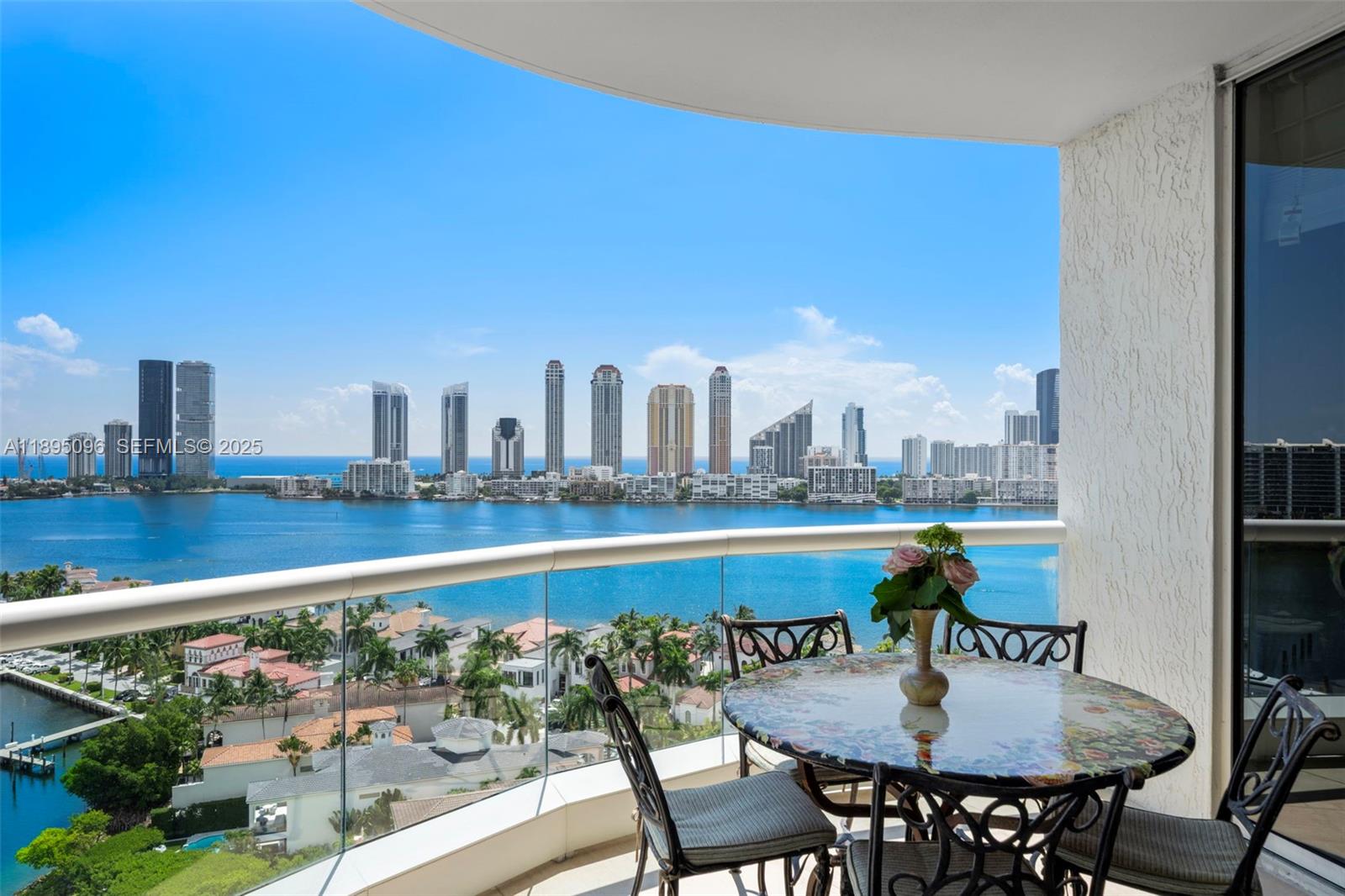 BELLAMARE @ WILLIAMS ISLA - Residential