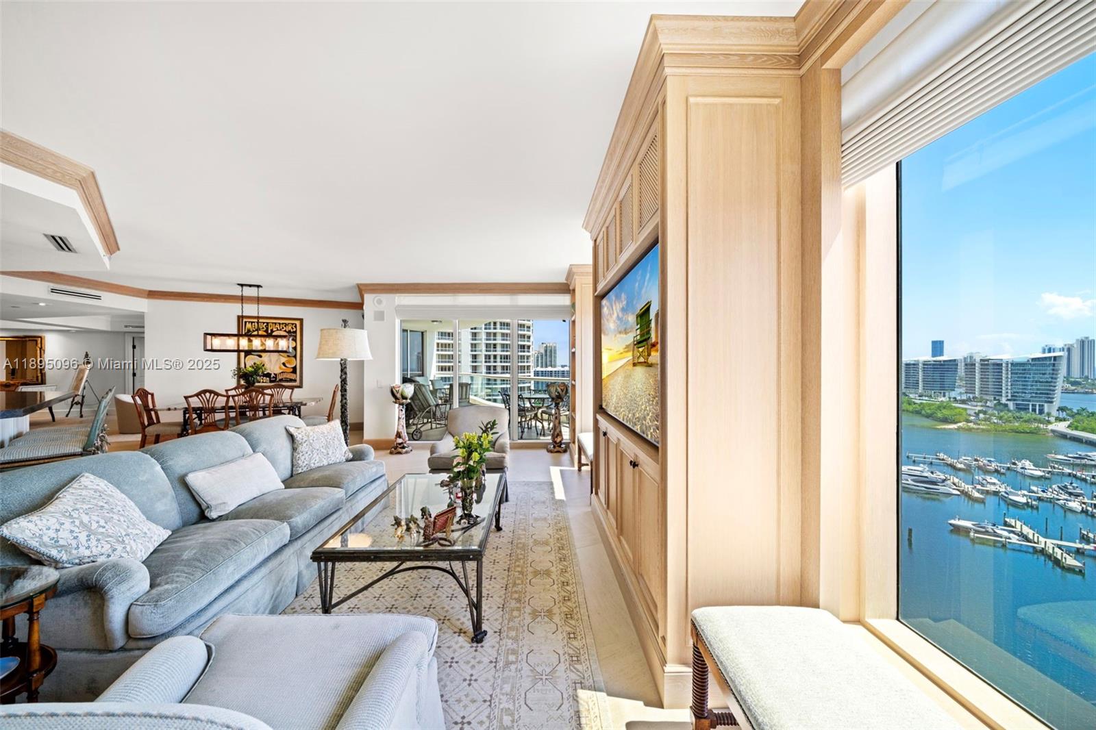 BELLAMARE @ WILLIAMS ISLA - Residential