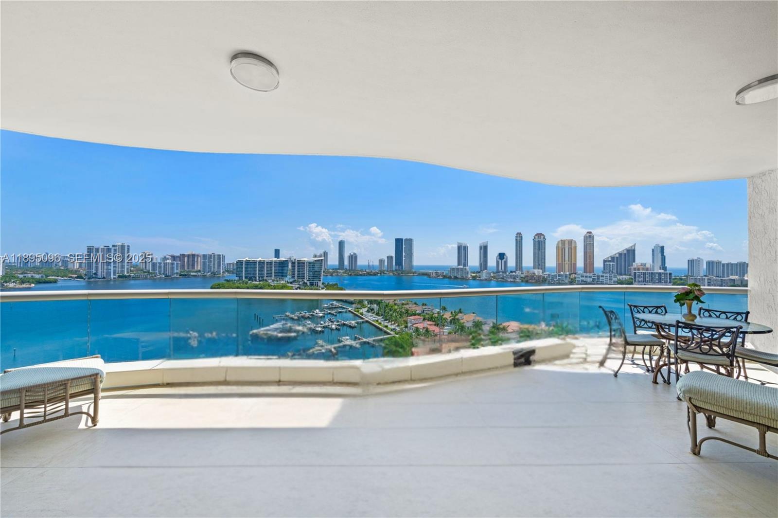 6000 Island Blvd 1803