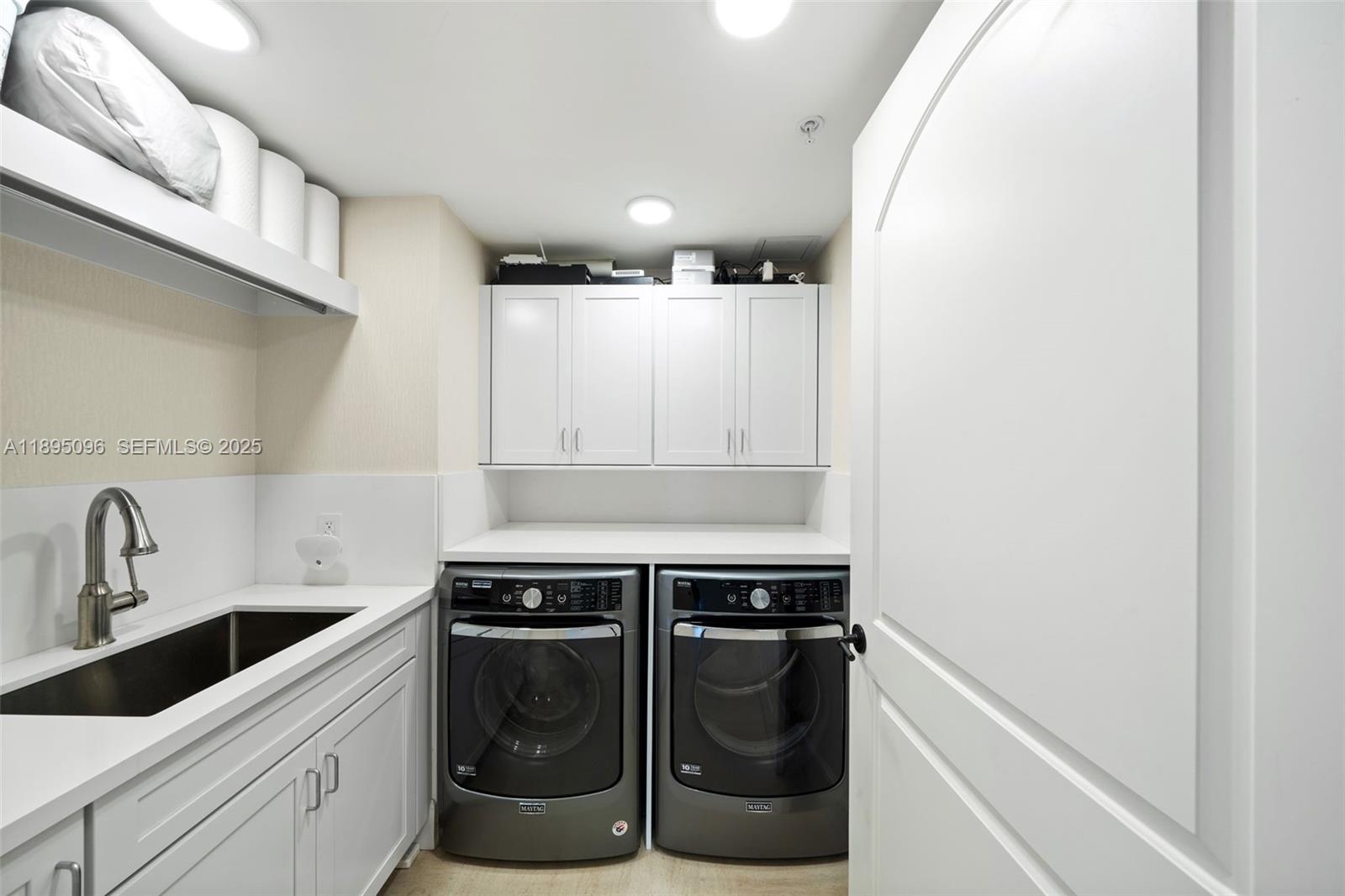 BELLAMARE @ WILLIAMS ISLA - Residential