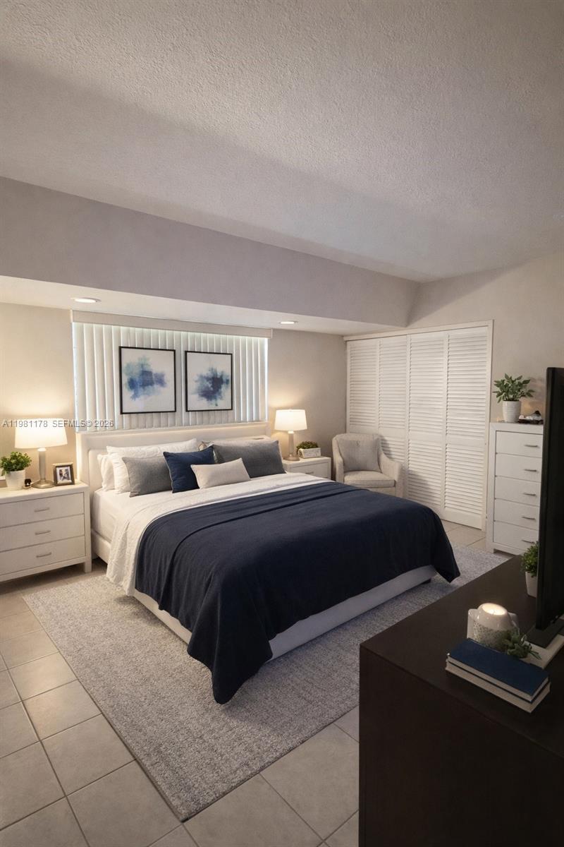 VILLAS OF PINECREST CONDO - Residential