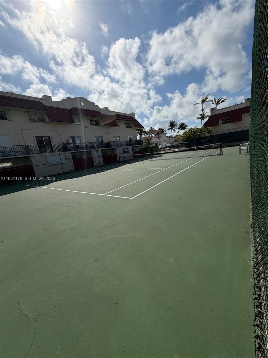 VILLAS OF PINECREST CONDO - Residential